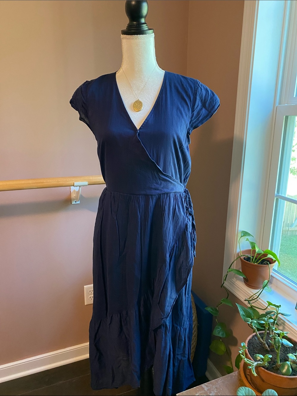 Old Navy ruffle wrap look dress S